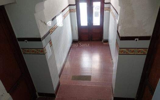 EDIFICIO Y PARCELA CERCA PLAYA