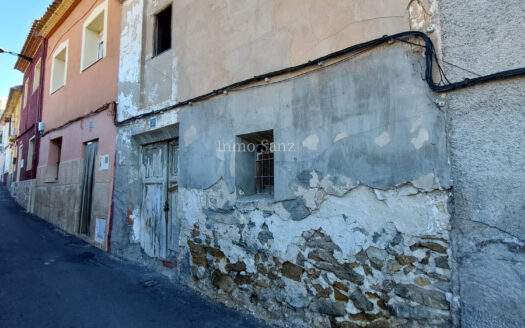 MAISON DE VILLE