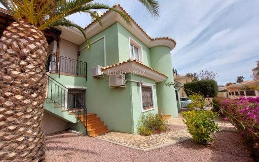 CHALET CON PISCINA