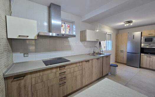 CHALET EN COVETA FUMA