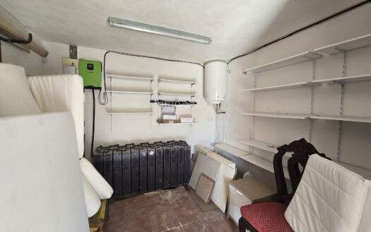CHALET EN COVETA FUMA