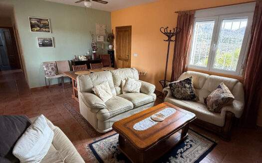 CHALET CON PISCINA