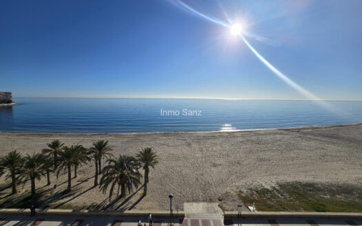 APARTAMENTO FRENTE A PLAYA