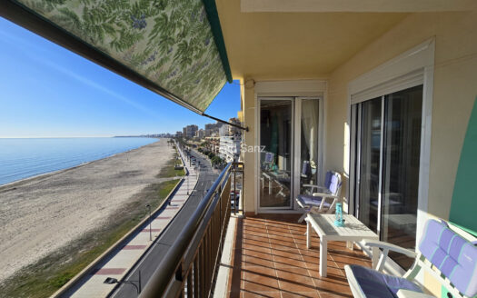 APARTAMENTO FRENTE A PLAYA