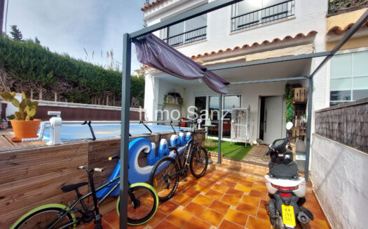 CASA PAREADA EN AIGÜES