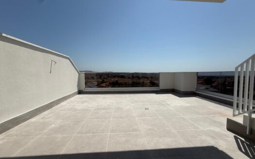 APARTAMENTO ÁTICO EN RIO PARK MUTXAMEL