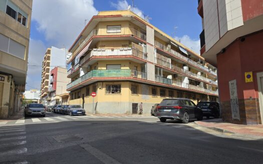 APARTAMENTO A REFORMAR