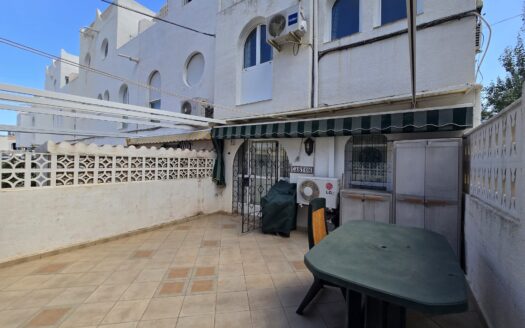 CASA PAREADA EN EL CAMPELLO